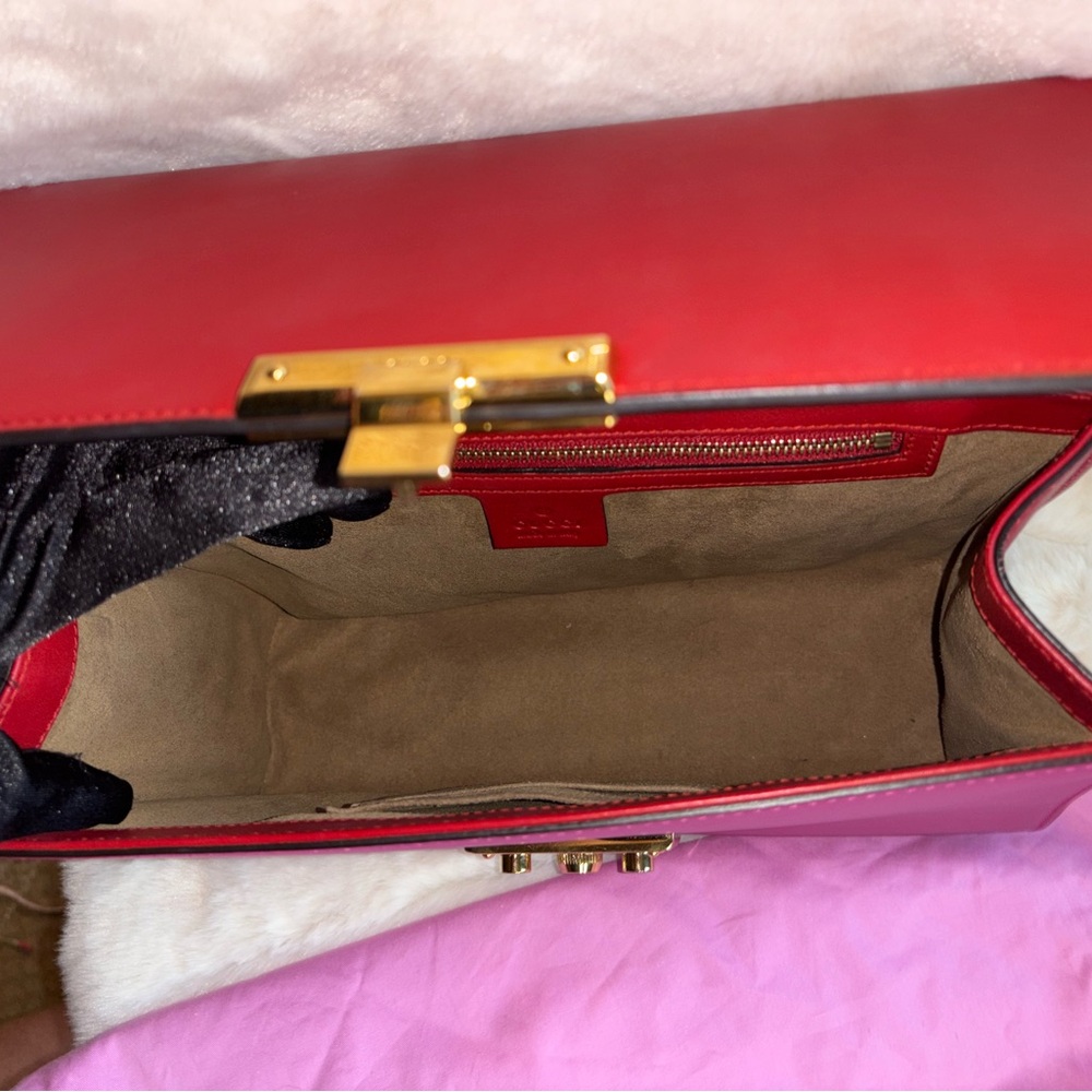 Large Gucci Pink & Red Leather Purse with Gold Lock/Key/Chain & COA - Picture 11 of 16